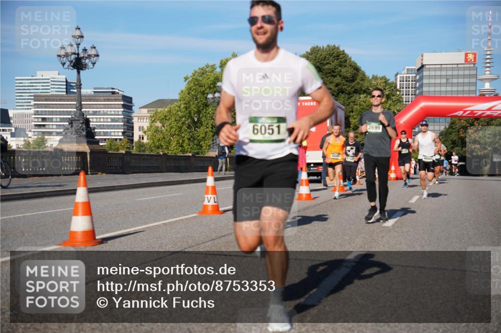07.09.2025 - BARMER Alsterlauf Yannick Fuchs http://msf.ph/oto/8753353 07.09.2025 09:36:52 Laufen 6051, 4849, 2699 meine-sportfotos.de