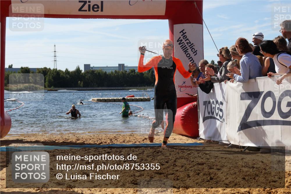 07.09.2025 - 19. Norderstedt Triathlon Luisa Fischer http://msf.ph/oto/8753355 07.09.2025 11:39:36 Schwimmen 1233, 1346 meine-sportfotos.de