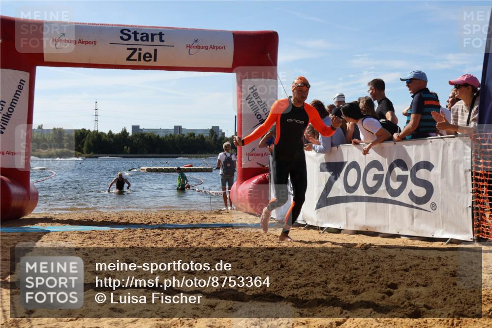 07.09.2025 - 19. Norderstedt Triathlon Luisa Fischer http://msf.ph/oto/8753364 07.09.2025 11:39:37 Schwimmen 1233, 1346 meine-sportfotos.de