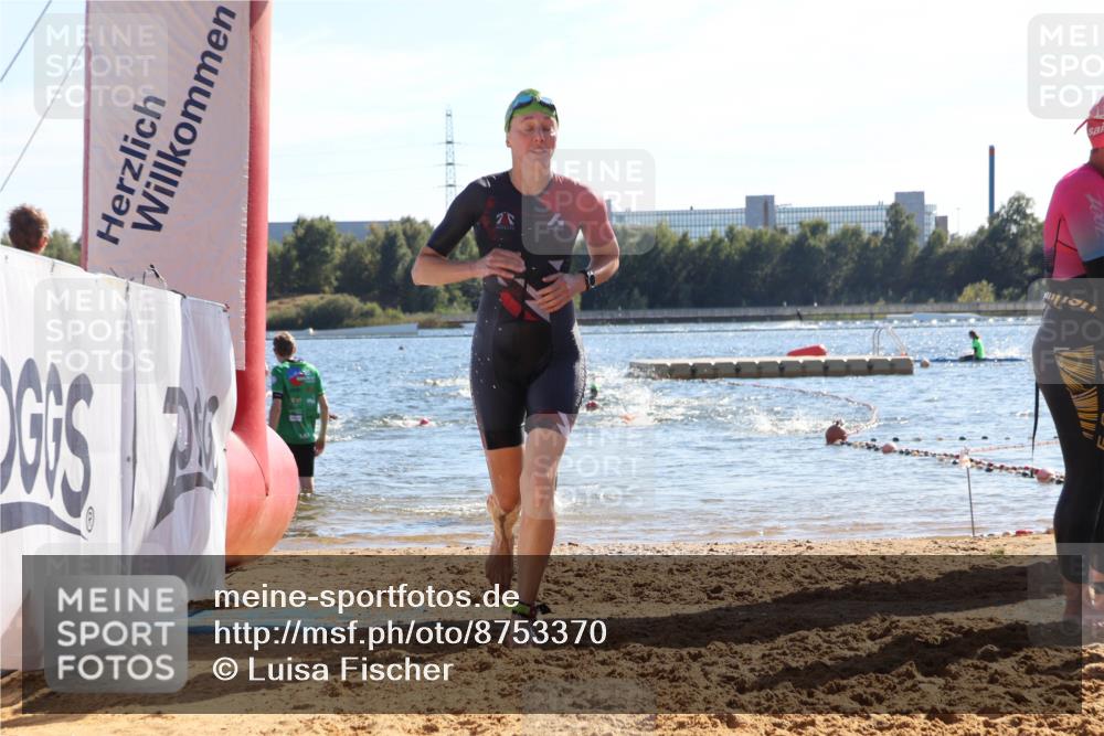 07.09.2025 - 19. Norderstedt Triathlon Luisa Fischer http://msf.ph/oto/8753370 07.09.2025 15:37:24 Schwimmen 1096, 1100, 1600 meine-sportfotos.de