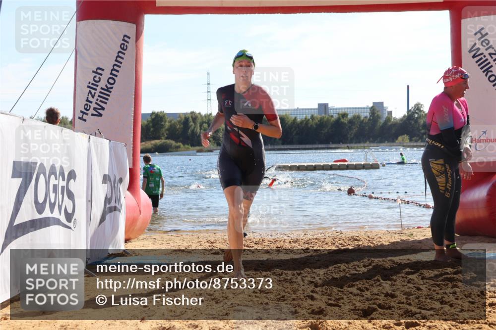 07.09.2025 - 19. Norderstedt Triathlon Luisa Fischer http://msf.ph/oto/8753373 07.09.2025 15:37:24 Schwimmen 1096, 1100, 1600 meine-sportfotos.de