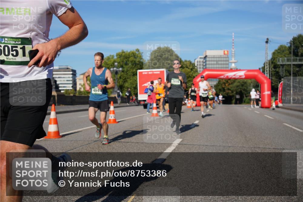 07.09.2025 - BARMER Alsterlauf Yannick Fuchs http://msf.ph/oto/8753386 07.09.2025 09:36:53 Laufen 36, 6051, 4949, 2699 meine-sportfotos.de