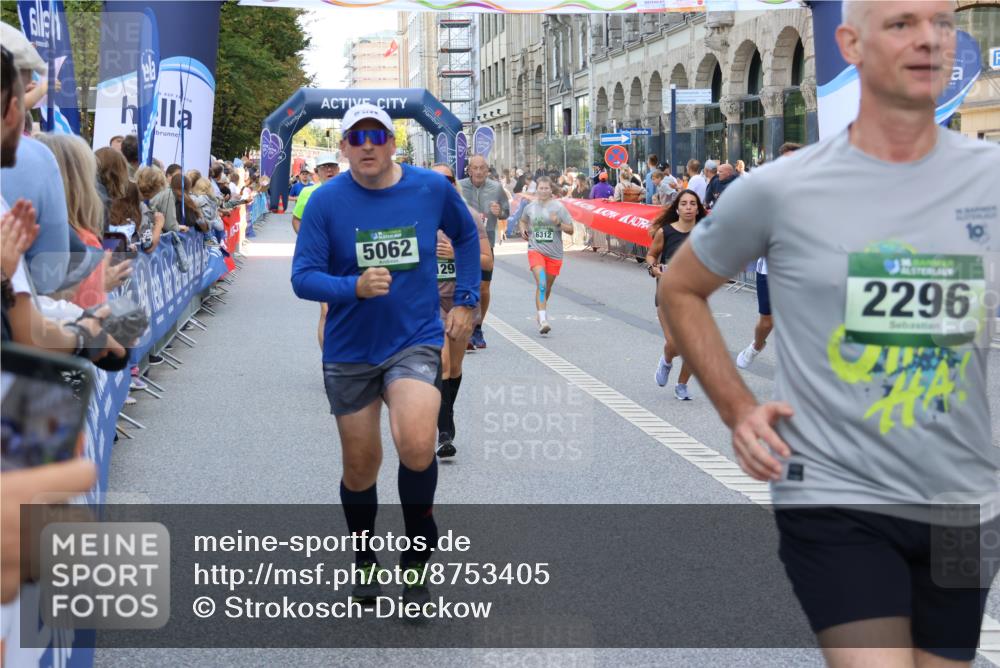 07.09.2025 - BARMER Alsterlauf Strokosch-Dieckow http://msf.ph/oto/8753405 07.09.2025 10:14:37 Ziel 2736, 3455, 3722, 3736, 3771, 3904, 4520, 4607, 4608, 4883, 5036, 5270, 5271, 5280, 5281, 6344, 6345, 8413 meine-sportfotos.de