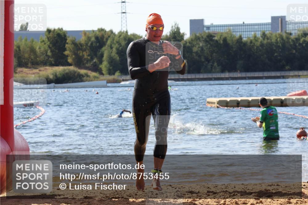 07.09.2025 - 19. Norderstedt Triathlon Luisa Fischer http://msf.ph/oto/8753455 07.09.2025 11:40:14 Schwimmen 1272 meine-sportfotos.de