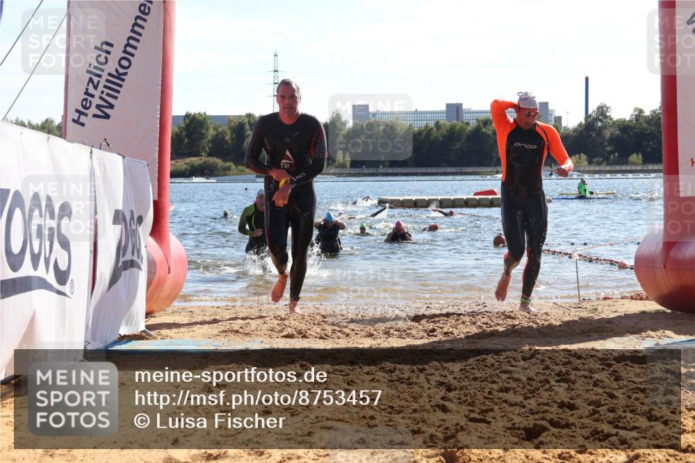 07.09.2025 - 19. Norderstedt Triathlon Luisa Fischer http://msf.ph/oto/8753457 07.09.2025 15:37:40 Schwimmen 1552, 1597, 1600, 1604 meine-sportfotos.de