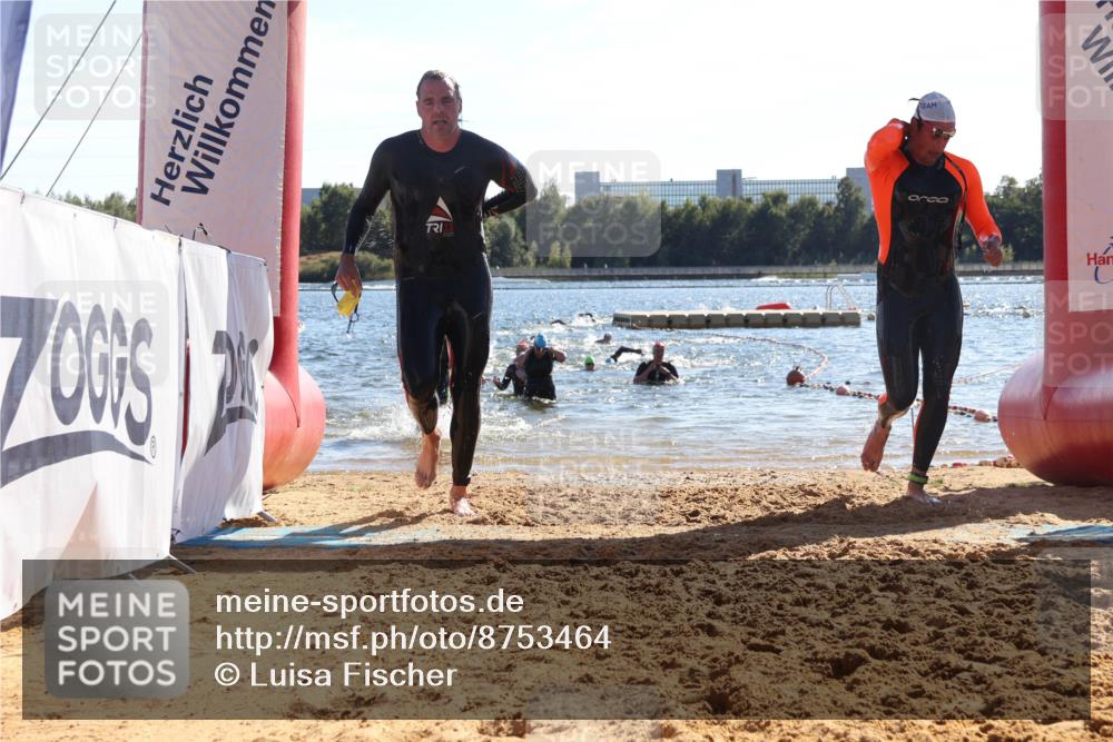 07.09.2025 - 19. Norderstedt Triathlon Luisa Fischer http://msf.ph/oto/8753464 07.09.2025 15:37:41 Schwimmen 1552, 1597, 1600, 1604 meine-sportfotos.de