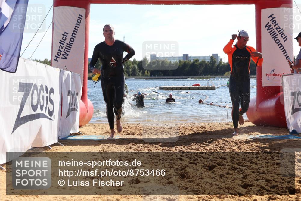 07.09.2025 - 19. Norderstedt Triathlon Luisa Fischer http://msf.ph/oto/8753466 07.09.2025 15:37:41 Schwimmen 1552, 1597, 1600, 1604 meine-sportfotos.de