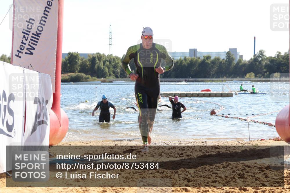07.09.2025 - 19. Norderstedt Triathlon Luisa Fischer http://msf.ph/oto/8753484 07.09.2025 15:37:45 Schwimmen 1097, 1552, 1597, 1604 meine-sportfotos.de