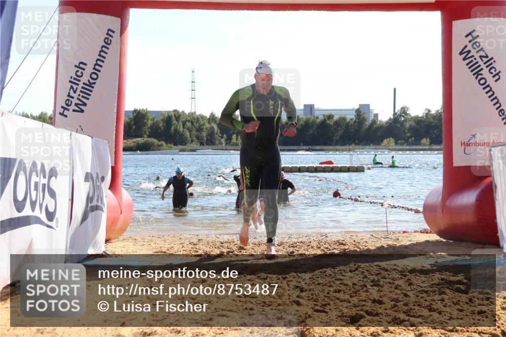 07.09.2025 - 19. Norderstedt Triathlon Luisa Fischer http://msf.ph/oto/8753487 07.09.2025 15:37:45 Schwimmen 1097, 1552, 1597, 1604 meine-sportfotos.de
