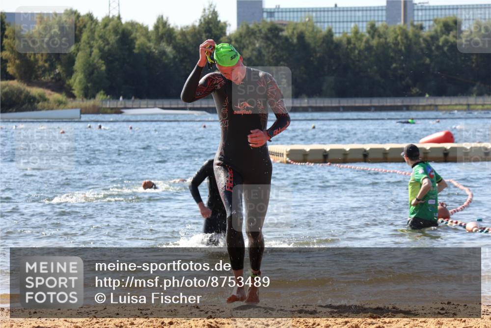 07.09.2025 - 19. Norderstedt Triathlon Luisa Fischer http://msf.ph/oto/8753489 07.09.2025 11:40:28 Schwimmen 226, 824 meine-sportfotos.de