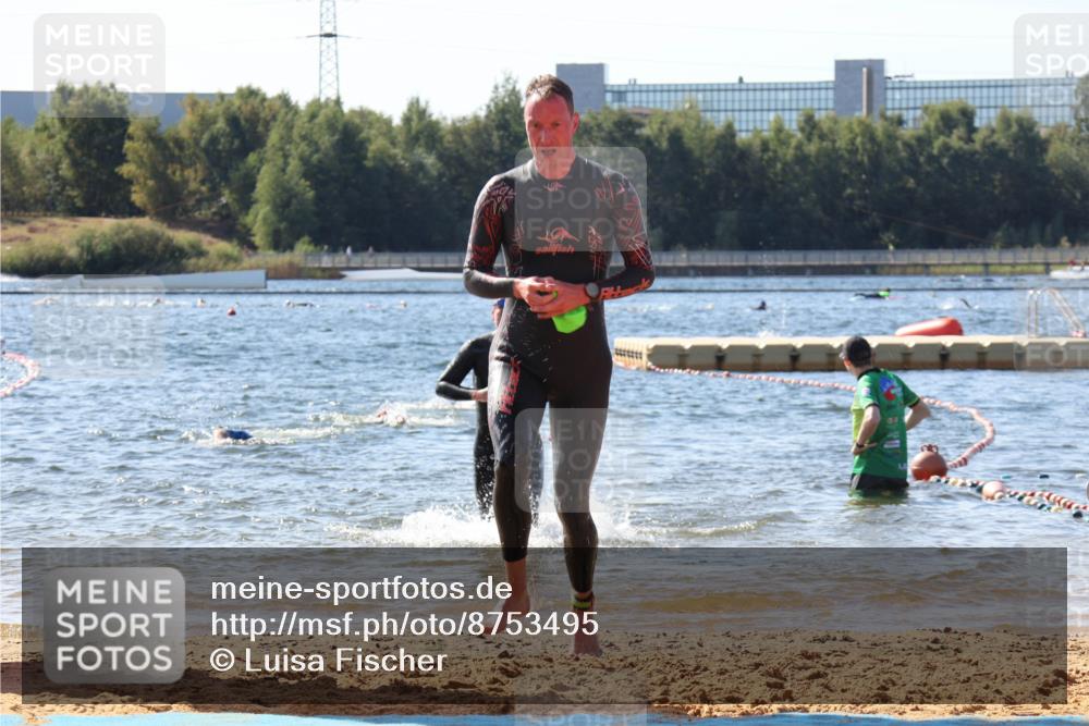 07.09.2025 - 19. Norderstedt Triathlon Luisa Fischer http://msf.ph/oto/8753495 07.09.2025 11:40:28 Schwimmen 226, 824 meine-sportfotos.de