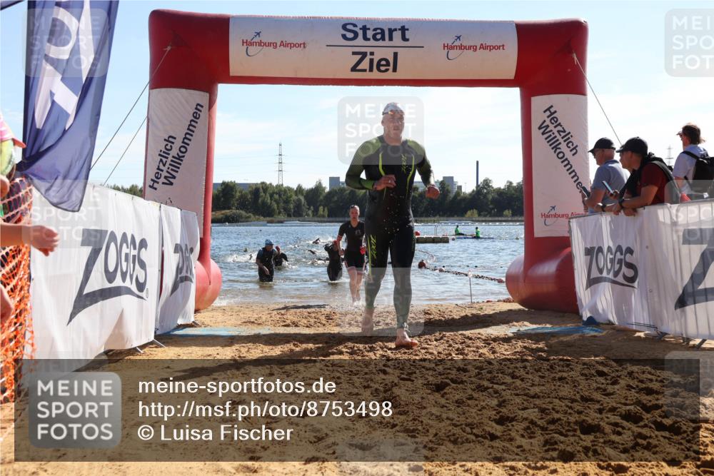 07.09.2025 - 19. Norderstedt Triathlon Luisa Fischer http://msf.ph/oto/8753498 07.09.2025 15:37:46 Schwimmen 1097, 1552, 1597, 1604 meine-sportfotos.de
