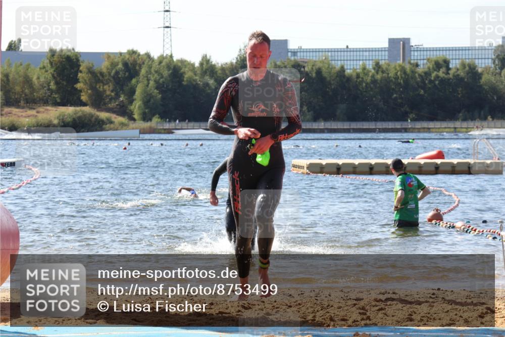07.09.2025 - 19. Norderstedt Triathlon Luisa Fischer http://msf.ph/oto/8753499 07.09.2025 11:40:29 Schwimmen 226, 824 meine-sportfotos.de