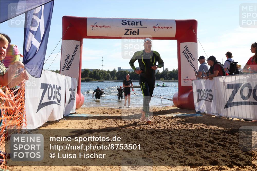 07.09.2025 - 19. Norderstedt Triathlon Luisa Fischer http://msf.ph/oto/8753501 07.09.2025 15:37:46 Schwimmen 1097, 1552, 1597, 1604 meine-sportfotos.de