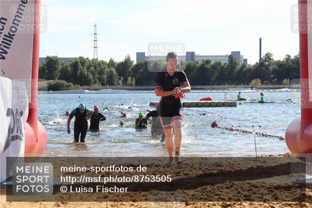 07.09.2025 - 19. Norderstedt Triathlon Luisa Fischer http://msf.ph/oto/8753505 07.09.2025 15:37:47 Schwimmen 1097, 1108, 1552, 1597, 1604 meine-sportfotos.de