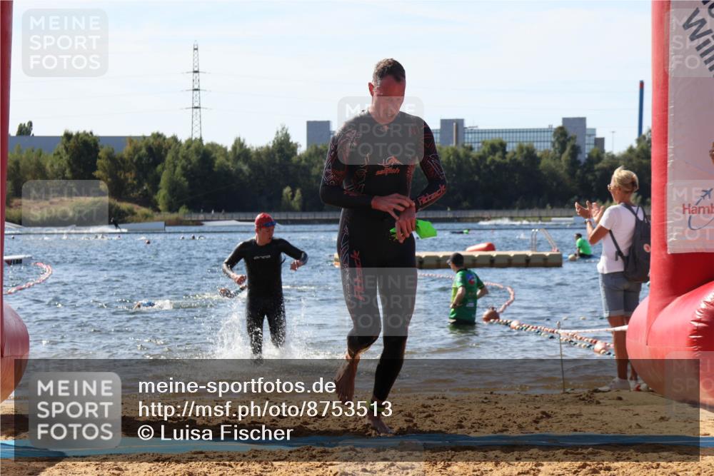 07.09.2025 - 19. Norderstedt Triathlon Luisa Fischer http://msf.ph/oto/8753513 07.09.2025 11:40:30 Schwimmen 226, 824 meine-sportfotos.de