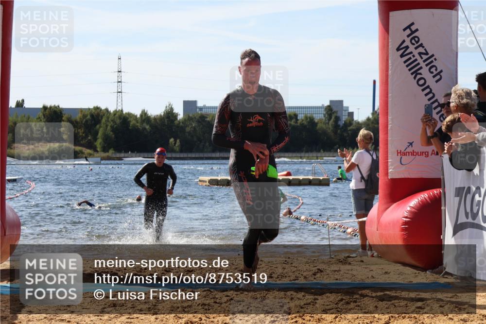 07.09.2025 - 19. Norderstedt Triathlon Luisa Fischer http://msf.ph/oto/8753519 07.09.2025 11:40:30 Schwimmen 226, 824 meine-sportfotos.de