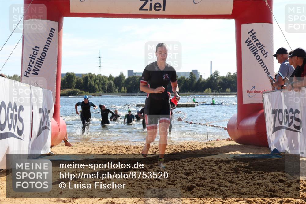 07.09.2025 - 19. Norderstedt Triathlon Luisa Fischer http://msf.ph/oto/8753520 07.09.2025 15:37:49 Schwimmen 1060, 1097, 1108, 1552, 1597, 1604 meine-sportfotos.de
