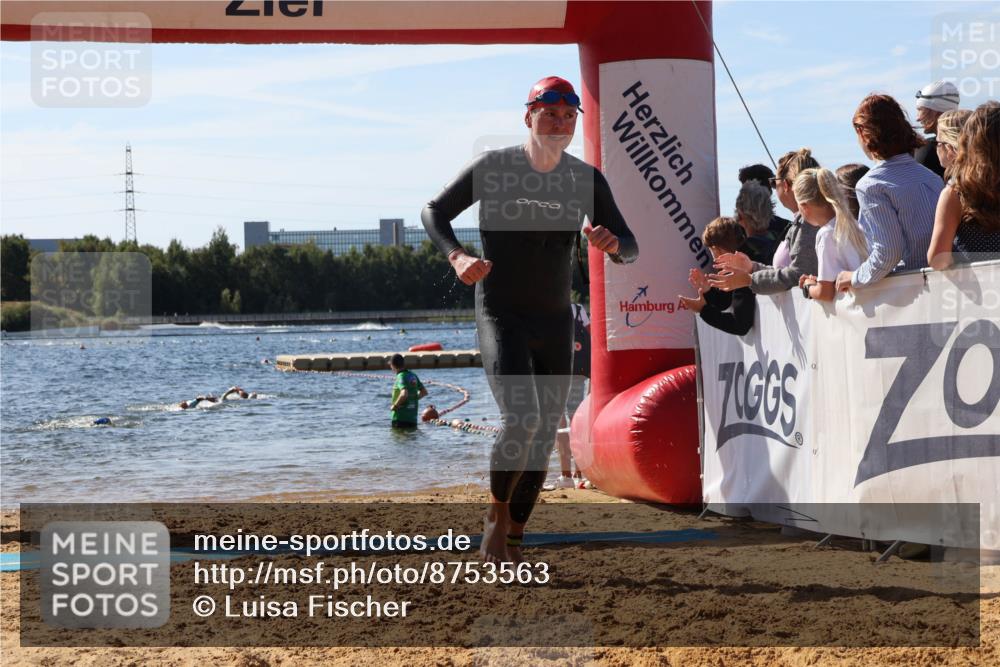07.09.2025 - 19. Norderstedt Triathlon Luisa Fischer http://msf.ph/oto/8753563 07.09.2025 11:40:34 Schwimmen 226, 824 meine-sportfotos.de