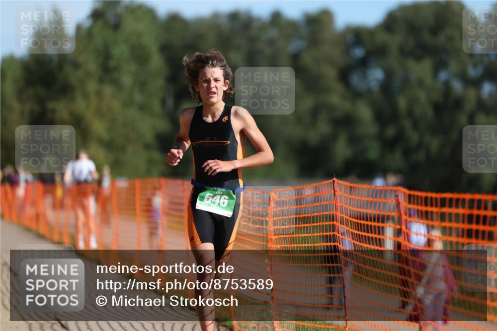 07.09.2025 - 19. Norderstedt Triathlon Michael Strokosch http://msf.ph/oto/8753589 07.09.2025 10:38:52 Laufen 646, 1139 meine-sportfotos.de