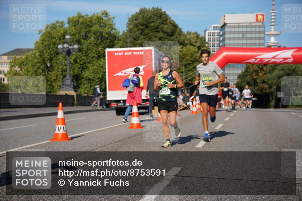 07.09.2025 - BARMER Alsterlauf Yannick Fuchs http://msf.ph/oto/8753591 07.09.2025 09:36:57 Laufen 5751, 6 meine-sportfotos.de