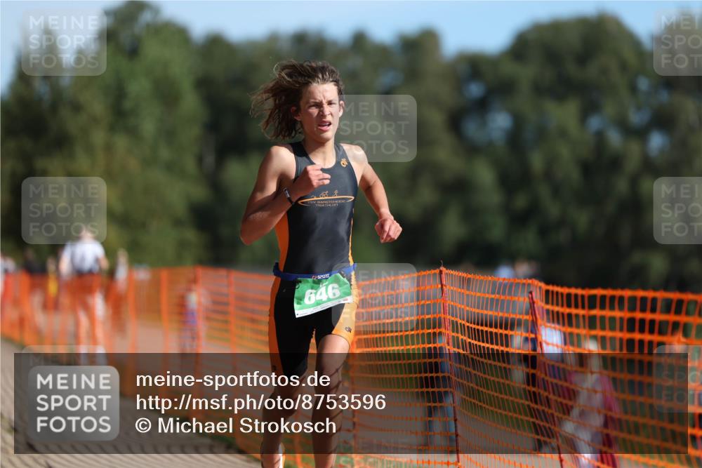 07.09.2025 - 19. Norderstedt Triathlon Michael Strokosch http://msf.ph/oto/8753596 07.09.2025 10:38:53 Laufen 646, 1139 meine-sportfotos.de