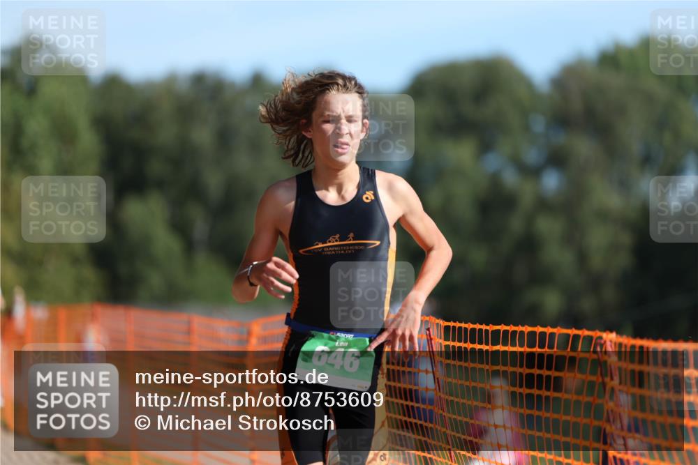 07.09.2025 - 19. Norderstedt Triathlon Michael Strokosch http://msf.ph/oto/8753609 07.09.2025 10:38:53 Laufen 646, 1139 meine-sportfotos.de
