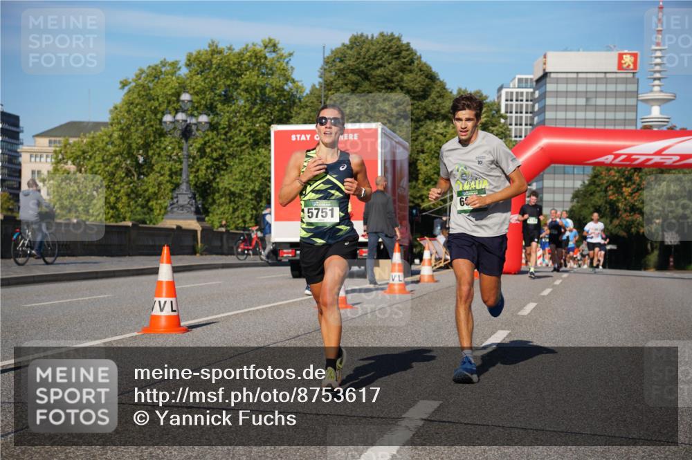 07.09.2025 - BARMER Alsterlauf Yannick Fuchs http://msf.ph/oto/8753617 07.09.2025 09:36:58 Laufen 5751 meine-sportfotos.de