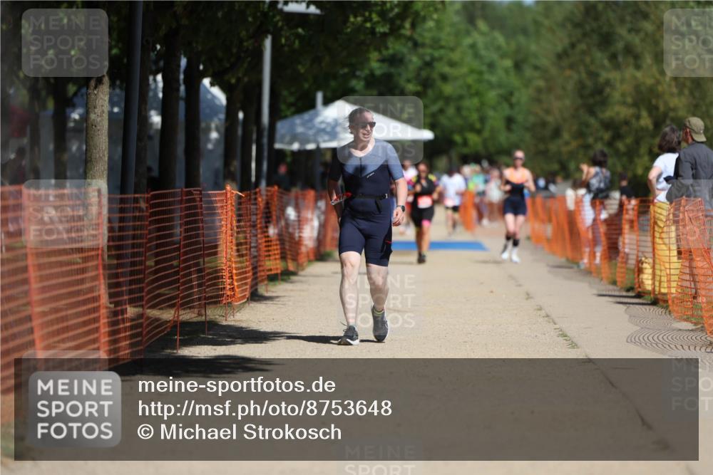 07.09.2025 - 19. Norderstedt Triathlon Michael Strokosch http://msf.ph/oto/8753648 07.09.2025 12:47:46 Laufen 210, 857 meine-sportfotos.de