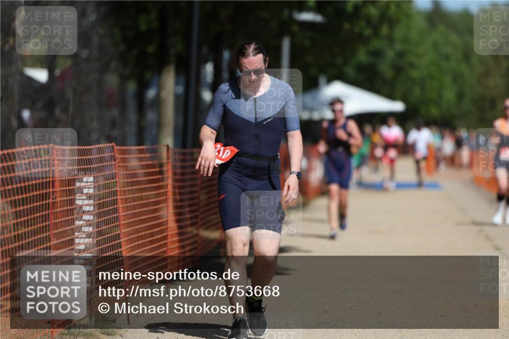 07.09.2025 - 19. Norderstedt Triathlon Michael Strokosch http://msf.ph/oto/8753668 07.09.2025 12:47:53 Laufen 210, 216 meine-sportfotos.de