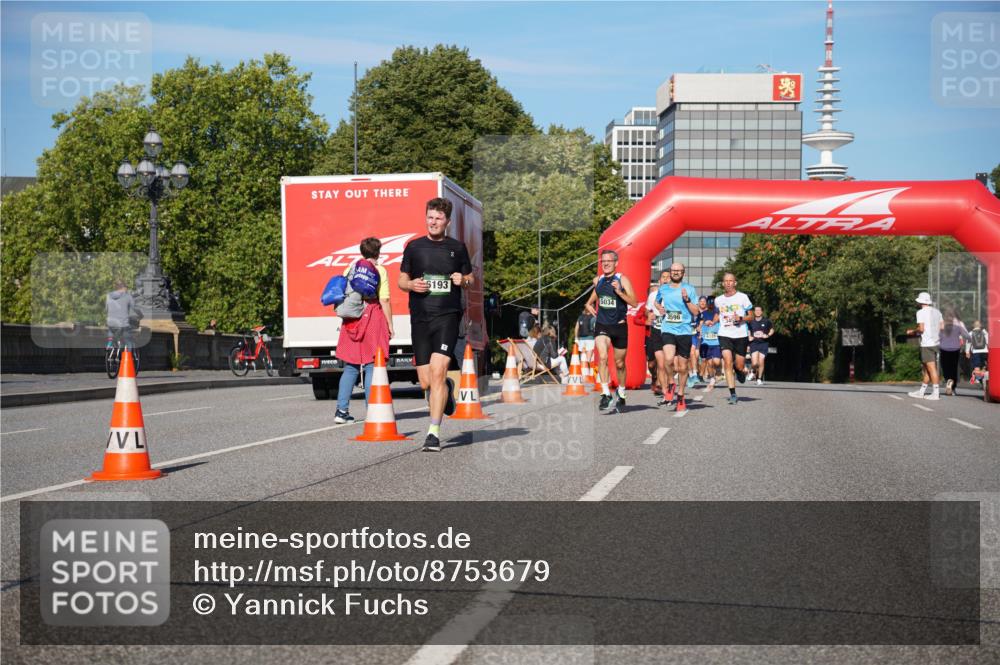 07.09.2025 - BARMER Alsterlauf Yannick Fuchs http://msf.ph/oto/8753679 07.09.2025 09:37:02 Laufen 5193, 5034, 3596 meine-sportfotos.de
