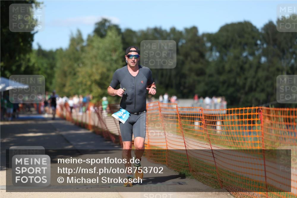07.09.2025 - 19. Norderstedt Triathlon Michael Strokosch http://msf.ph/oto/8753702 07.09.2025 14:51:54 Laufen 394, 958 meine-sportfotos.de