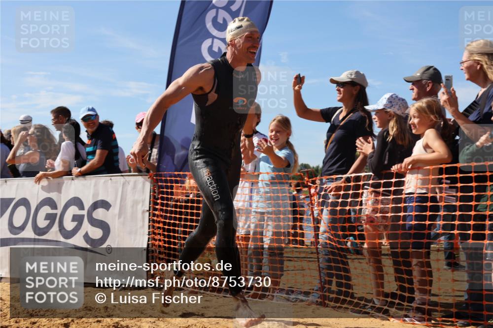 07.09.2025 - 19. Norderstedt Triathlon Luisa Fischer http://msf.ph/oto/8753730 07.09.2025 11:41:01 Schwimmen 151, 215, 741 meine-sportfotos.de