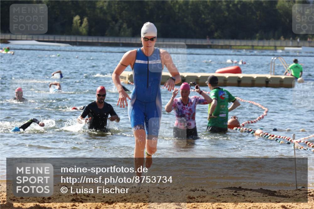 07.09.2025 - 19. Norderstedt Triathlon Luisa Fischer http://msf.ph/oto/8753734 07.09.2025 11:41:32 Schwimmen 1249 meine-sportfotos.de