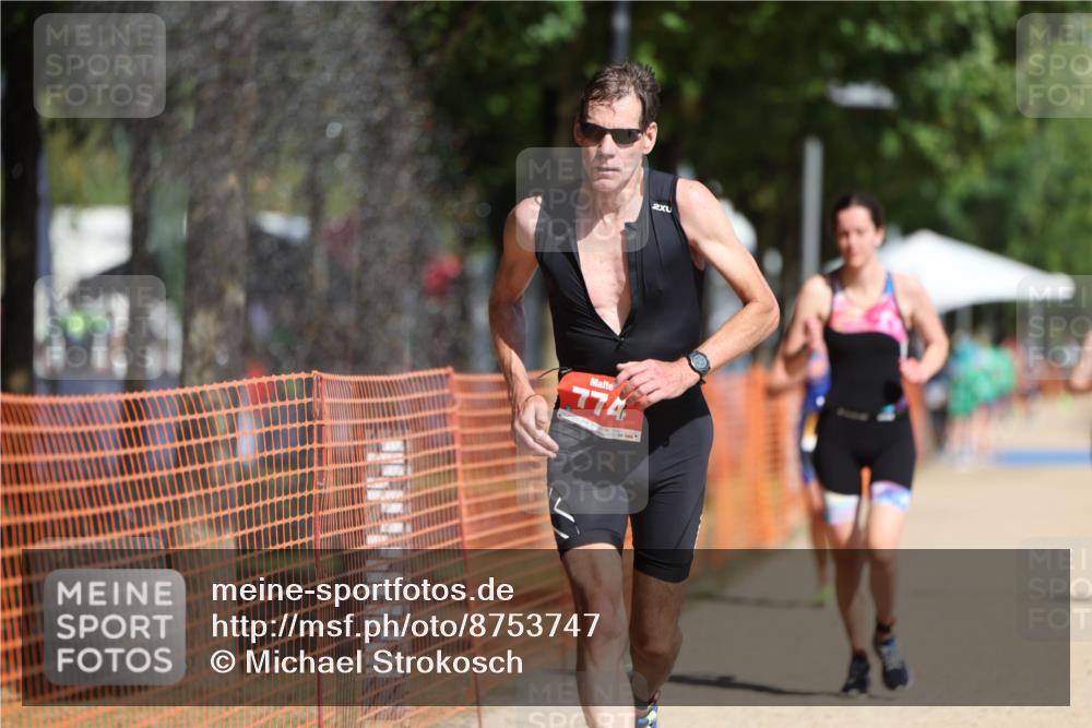 07.09.2025 - 19. Norderstedt Triathlon Michael Strokosch http://msf.ph/oto/8753747 07.09.2025 12:01:35 Laufen 148, 774, 1178, 1301, 1332, 1334 meine-sportfotos.de