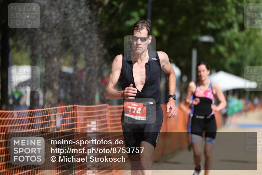 07.09.2025 - 19. Norderstedt Triathlon Michael Strokosch http://msf.ph/oto/8753757 07.09.2025 12:01:36 Laufen 148, 774, 1178, 1301, 1332, 1334 meine-sportfotos.de