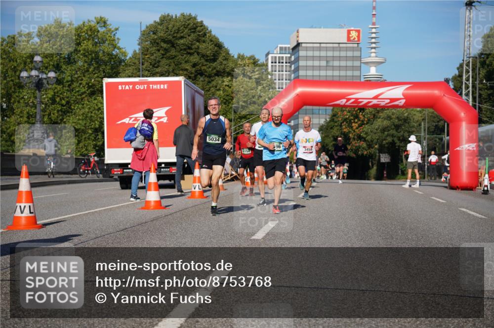 07.09.2025 - BARMER Alsterlauf Yannick Fuchs http://msf.ph/oto/8753768 07.09.2025 09:37:04 Laufen 5034, 8154, 96, 3458 meine-sportfotos.de