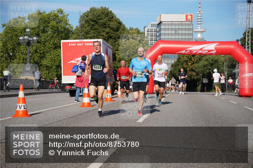 07.09.2025 - BARMER Alsterlauf Yannick Fuchs http://msf.ph/oto/8753780 07.09.2025 09:37:05 Laufen 5034, 3596, 3458, 8154 meine-sportfotos.de