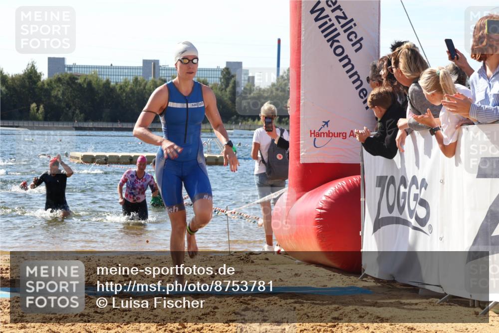 07.09.2025 - 19. Norderstedt Triathlon Luisa Fischer http://msf.ph/oto/8753781 07.09.2025 11:41:35 Schwimmen 245, 302, 1249 meine-sportfotos.de
