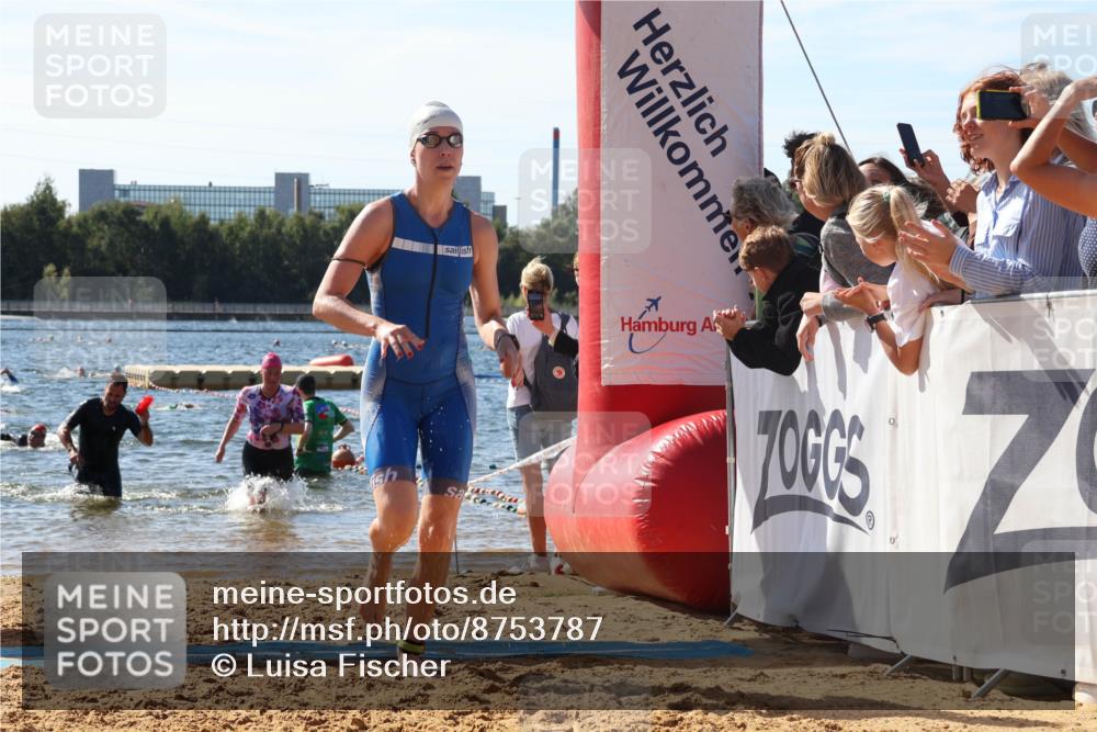 07.09.2025 - 19. Norderstedt Triathlon Luisa Fischer http://msf.ph/oto/8753787 07.09.2025 11:41:35 Schwimmen 245, 302, 1249 meine-sportfotos.de