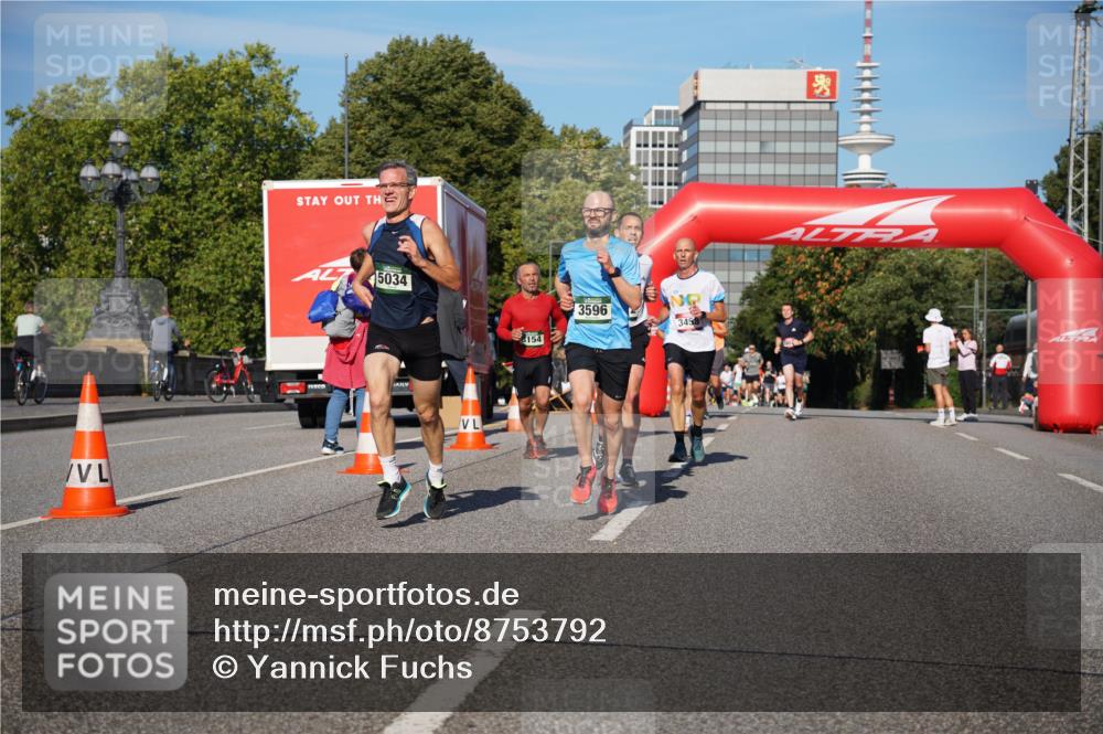 07.09.2025 - BARMER Alsterlauf Yannick Fuchs http://msf.ph/oto/8753792 07.09.2025 09:37:05 Laufen 5034, 8154, 3596, 345 meine-sportfotos.de