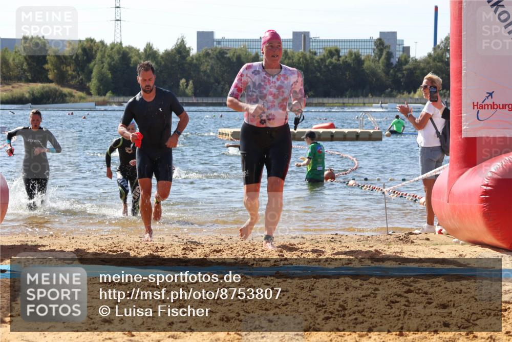 07.09.2025 - 19. Norderstedt Triathlon Luisa Fischer http://msf.ph/oto/8753807 07.09.2025 11:41:40 Schwimmen 245, 302, 792, 1249, 1386 meine-sportfotos.de
