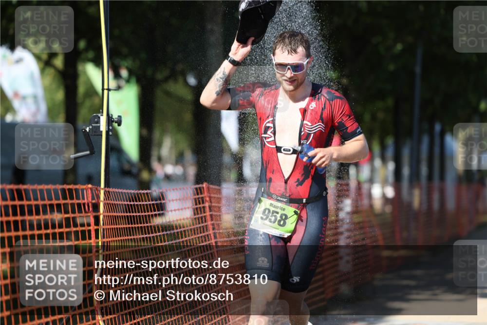 07.09.2025 - 19. Norderstedt Triathlon Michael Strokosch http://msf.ph/oto/8753810 07.09.2025 14:51:59 Laufen 394, 958 meine-sportfotos.de