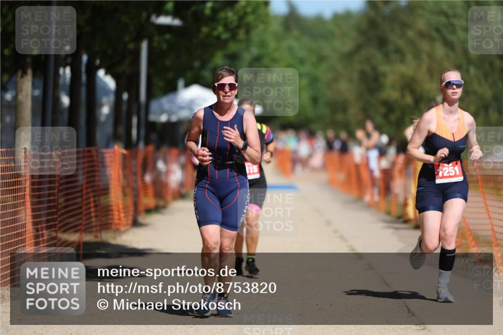 07.09.2025 - 19. Norderstedt Triathlon Michael Strokosch http://msf.ph/oto/8753820 07.09.2025 12:47:59 Laufen 216, 1251, 1315 meine-sportfotos.de