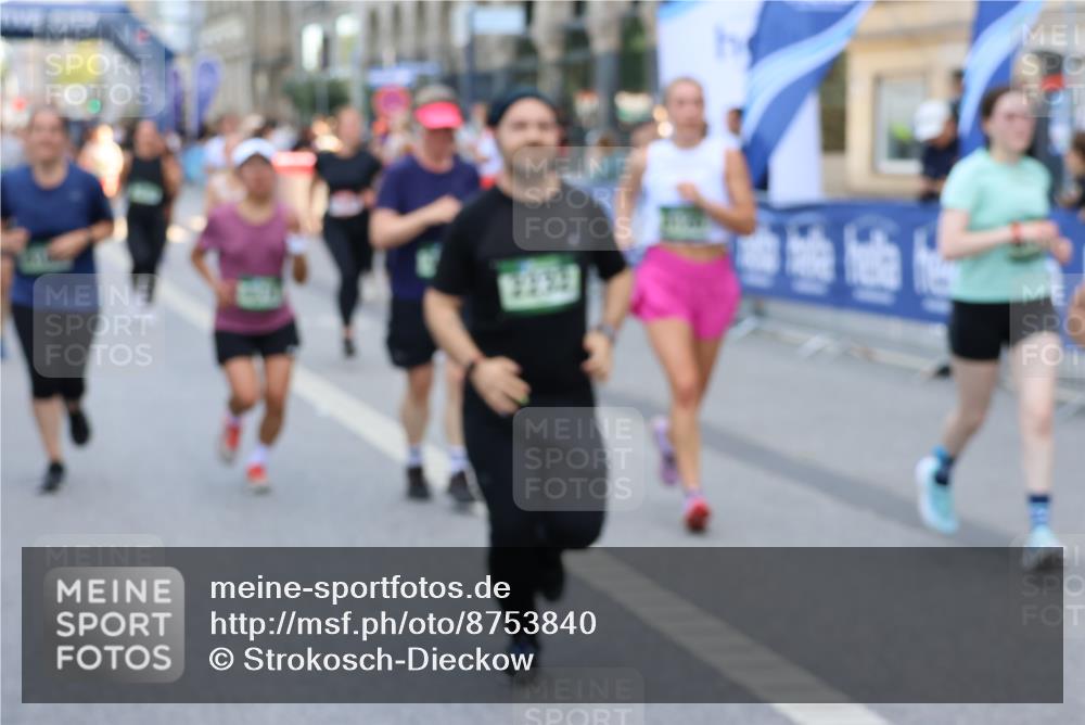 07.09.2025 - BARMER Alsterlauf Strokosch-Dieckow http://msf.ph/oto/8753840 07.09.2025 10:14:30 Ziel 2621, 2736, 2825, 3455, 3466, 3736, 3851, 3904, 4630, 4725, 4734, 4742, 4845, 4883, 5036, 5280, 5281, 6344, 6345, 8258, 8296 meine-sportfotos.de