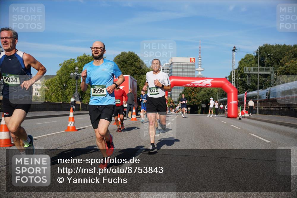 07.09.2025 - BARMER Alsterlauf Yannick Fuchs http://msf.ph/oto/8753843 07.09.2025 09:37:07 Laufen 11, 5034, 3596, 154, 4472 meine-sportfotos.de