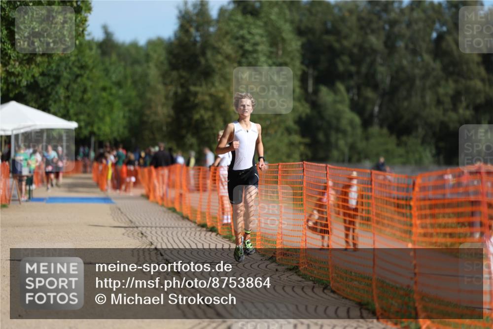 07.09.2025 - 19. Norderstedt Triathlon Michael Strokosch http://msf.ph/oto/8753864 07.09.2025 10:39:53 Laufen 675 meine-sportfotos.de