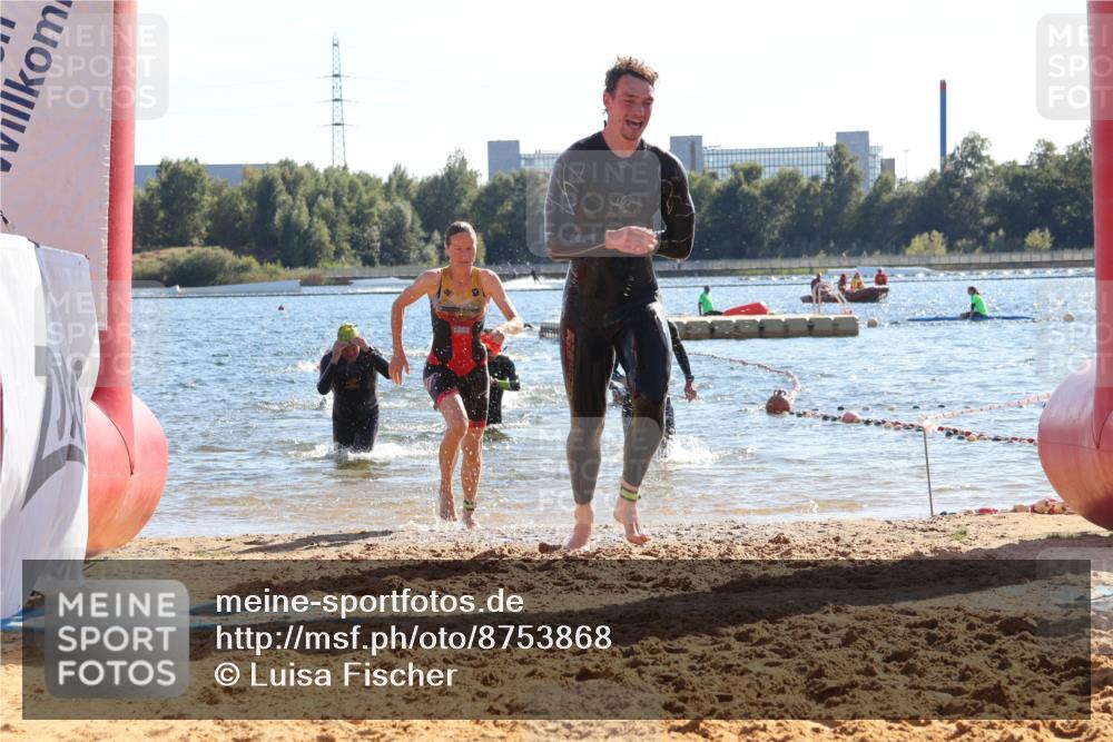 07.09.2025 - 19. Norderstedt Triathlon Luisa Fischer http://msf.ph/oto/8753868 07.09.2025 15:38:26 Schwimmen 1057, 1063, 1083, 1093, 1098, 1104, 1107, 1571, 1624 meine-sportfotos.de