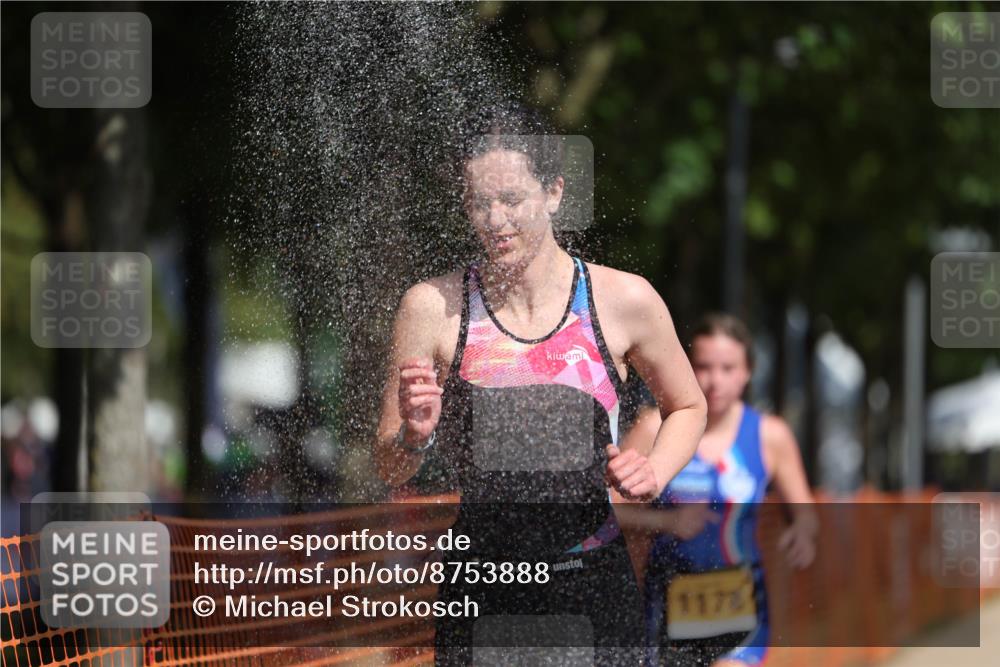 07.09.2025 - 19. Norderstedt Triathlon Michael Strokosch http://msf.ph/oto/8753888 07.09.2025 12:01:39 Laufen 148, 774, 1178, 1301, 1334 meine-sportfotos.de