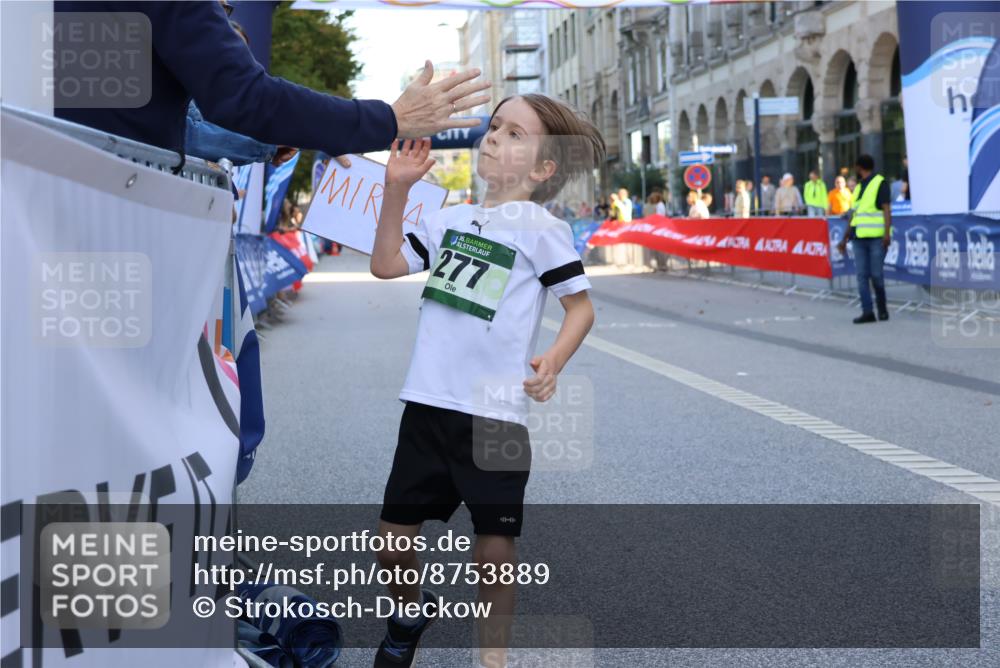 07.09.2025 - BARMER Alsterlauf Strokosch-Dieckow http://msf.ph/oto/8753889 07.09.2025 10:54:52 Ziel  meine-sportfotos.de